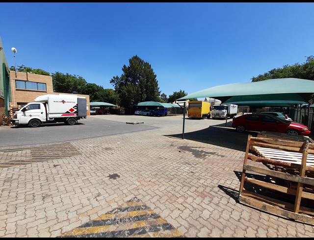 1,982M² WAREHOUSE SOLD IN JET PARK